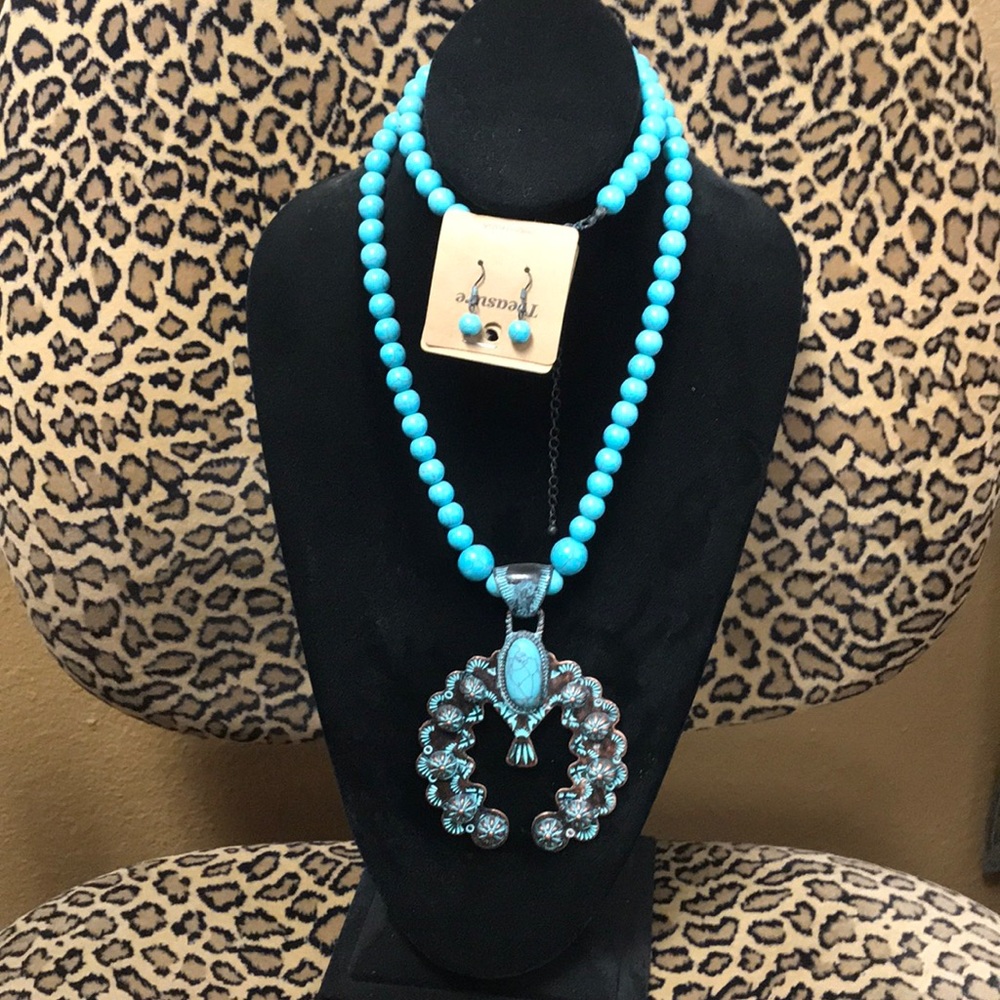 Squash blossom necklace set